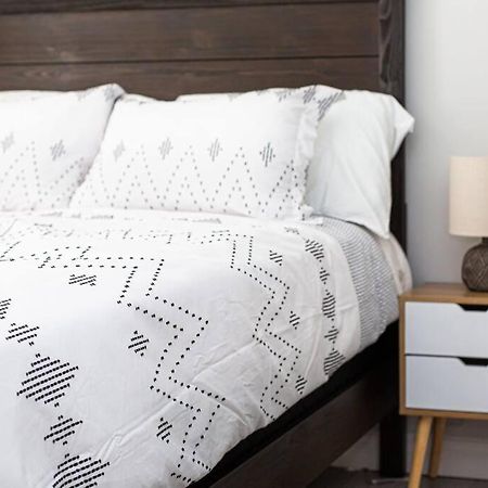 Beautiful & Cozy 1 Bedroom 1 Bath In The Westshore Victoria Eksteriør bilde