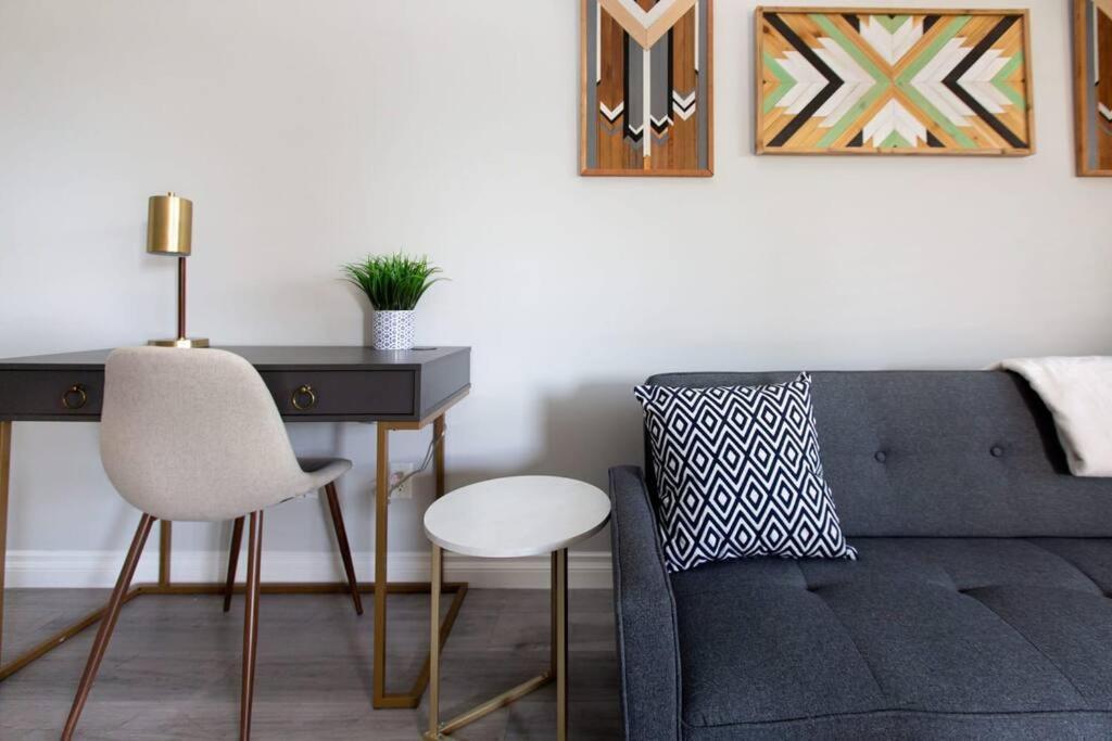 Beautiful & Cozy 1 Bedroom 1 Bath In The Westshore Victoria Eksteriør bilde