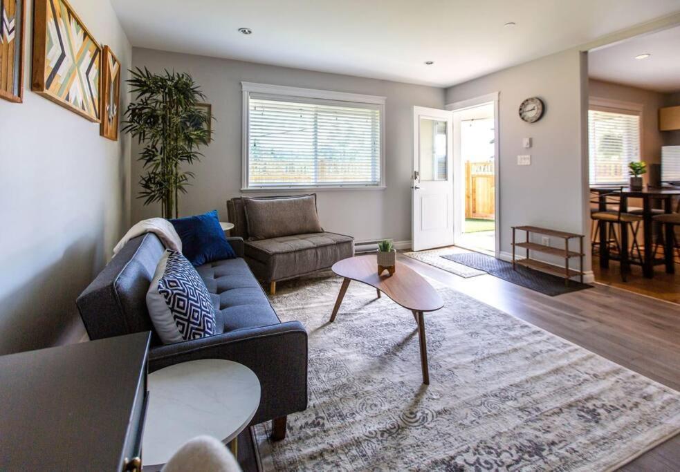 Beautiful & Cozy 1 Bedroom 1 Bath In The Westshore Victoria Eksteriør bilde